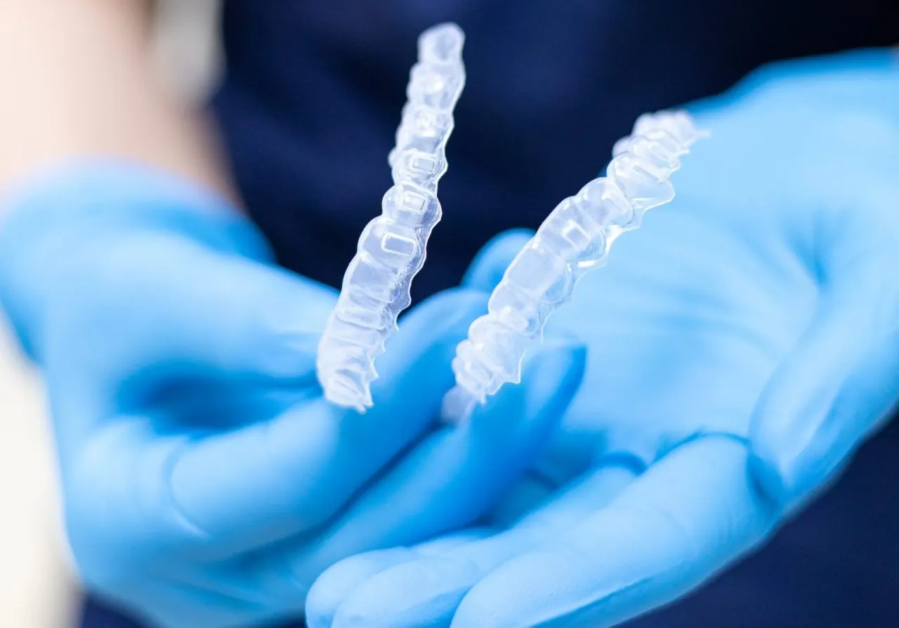 Cand ai nevoie de un aparat dentar invizibil?