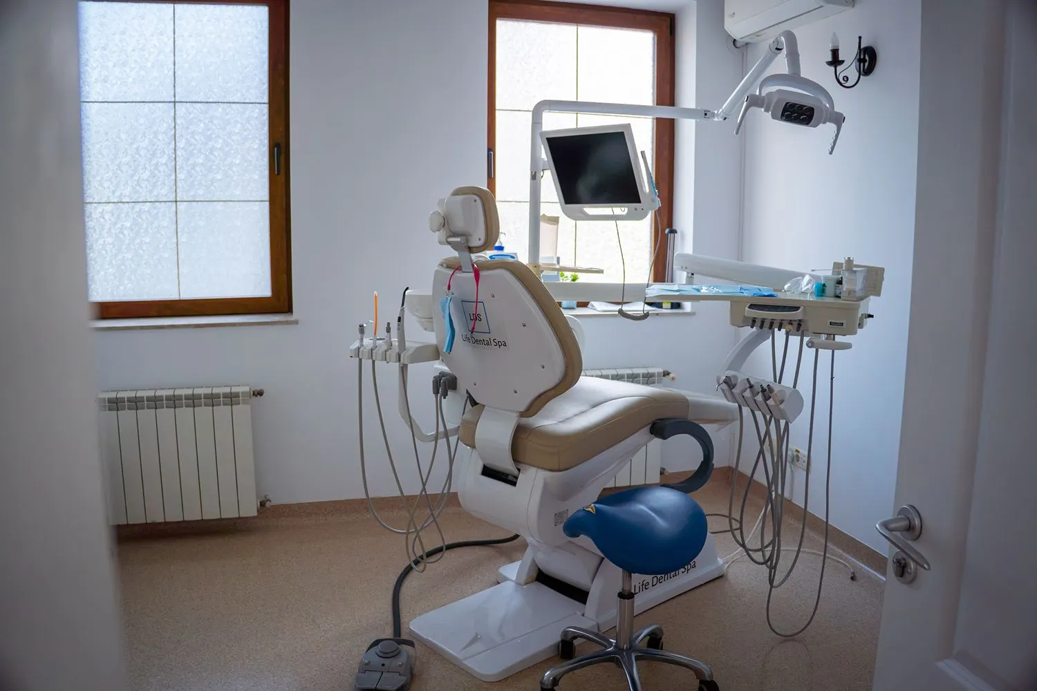 Cabinet stomatologic din clinica Life Dental Spa București Unirii
