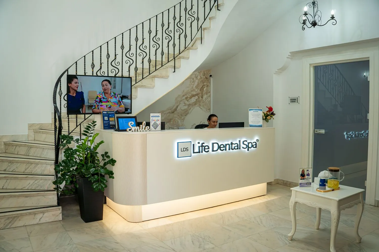 Recepția clinicii Life Dental Spa București Victoriei