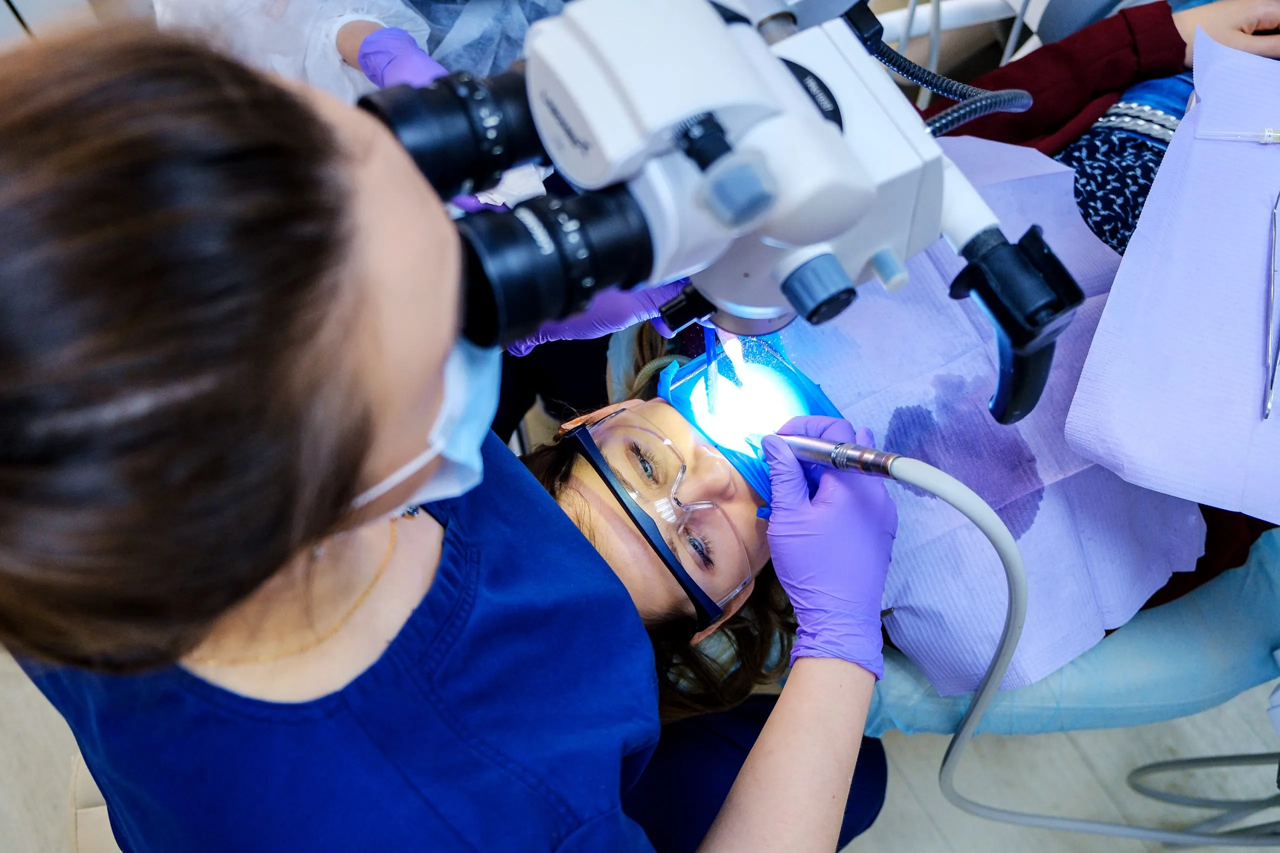 Detartraj si decontaminare laser